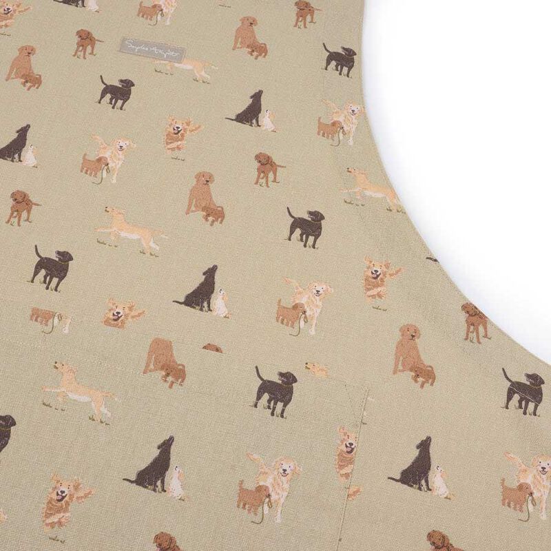 Sophie Allport Adult Apron - Labradors & Retrievers image number 2